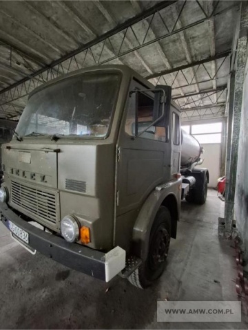 Samochód asenizacyjny SK-82 na samochodzie JELCZ 325 (z częściowym wyposażeniem) 